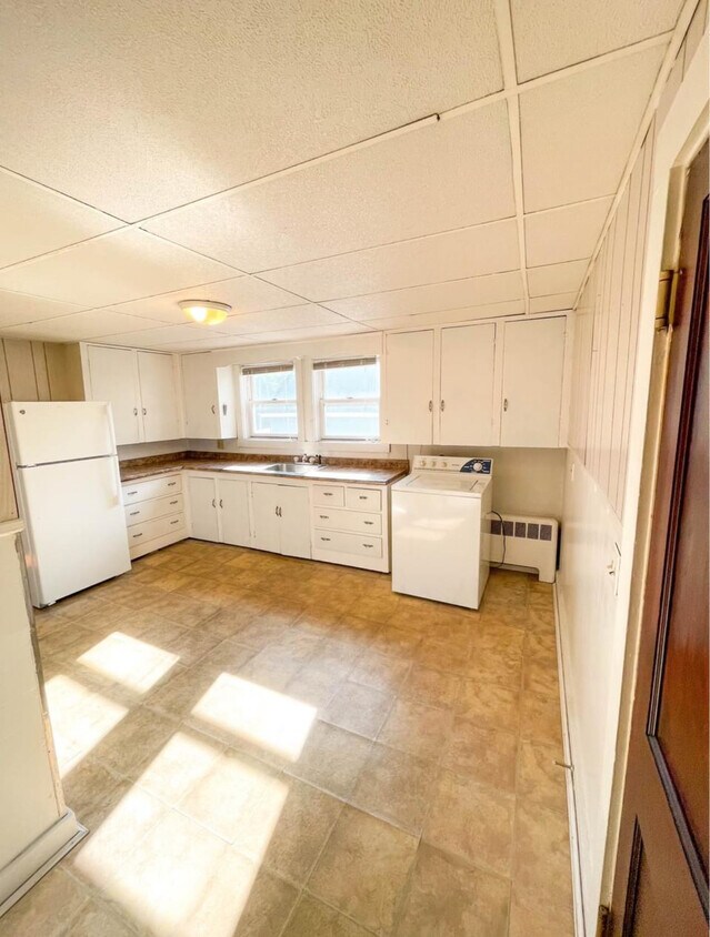 Primary Photo - 37 King Avenue