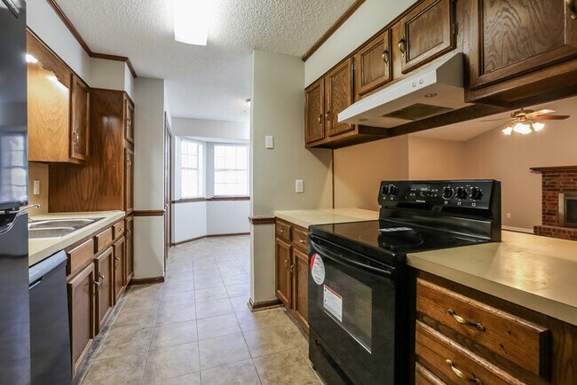 Foto del edificio - 105 Whitewood Dr