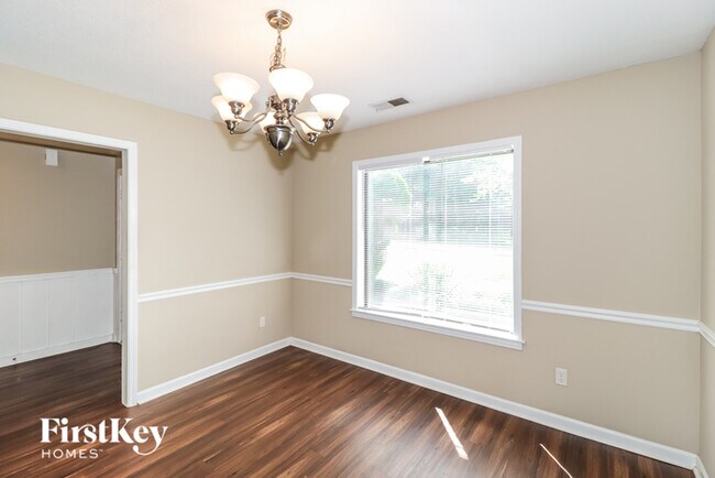 Building Photo - 8159 Valley Ridge Trail