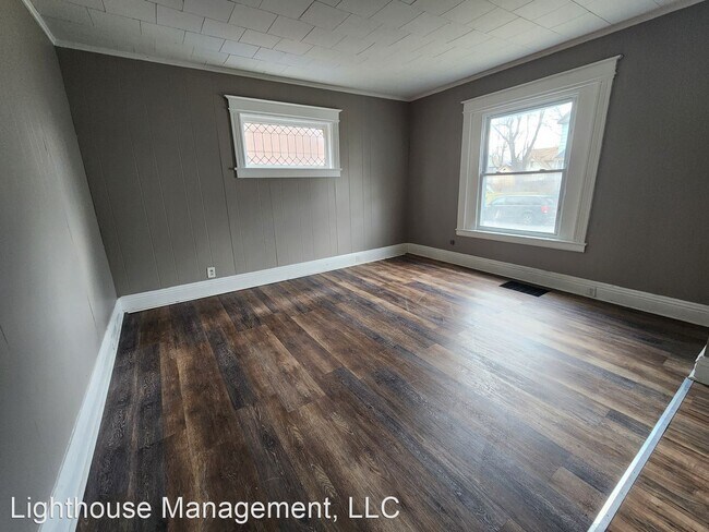 Building Photo - 3 br, 1 bath House - 132 Sherwood Ave.