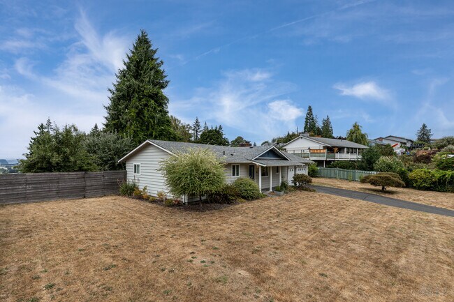 Foto del edificio - 29889 Riverview Dr