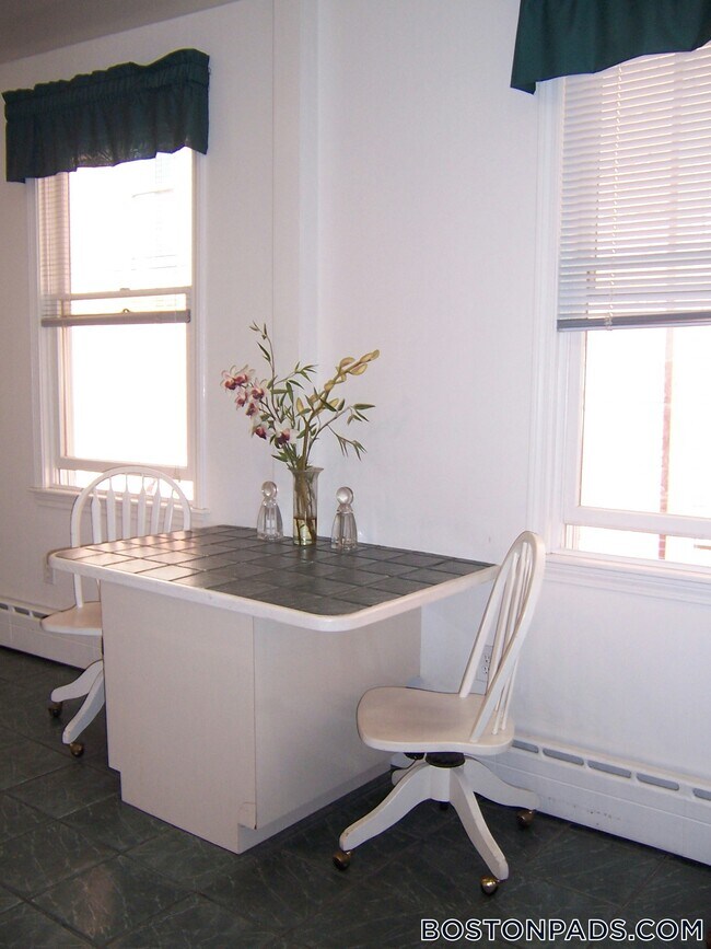 Foto del edificio - 79 Harvey St