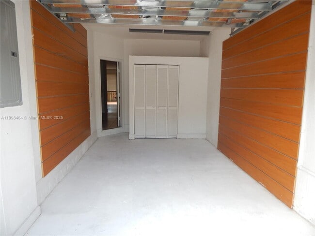 Foto del edificio - 10205 NW 10th St