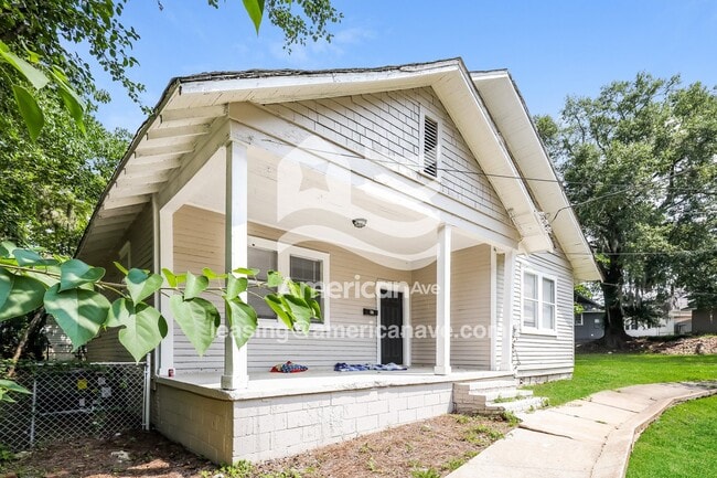 Building Photo - 2 Woodland Cir