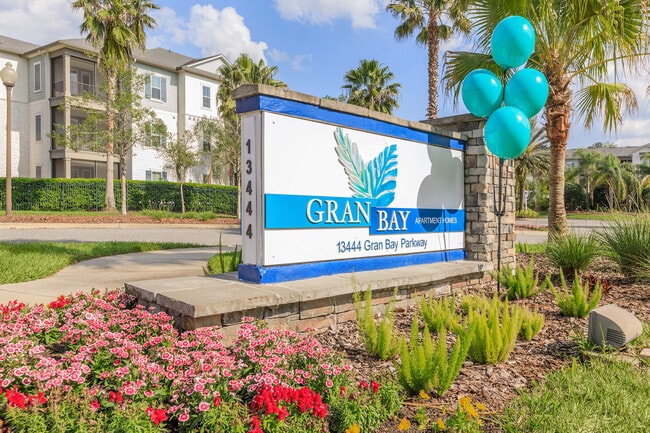 Building Photo - Gran Bay