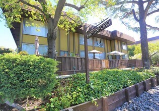 Building Photo - 1587 Oxford St