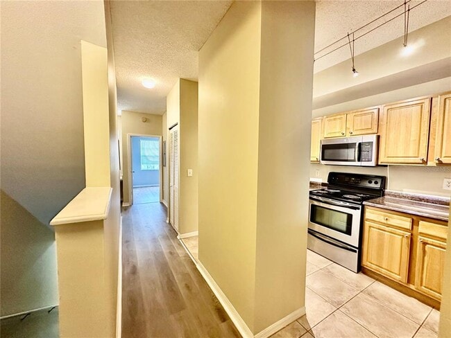 Building Photo - 5001 Baraldi Cir