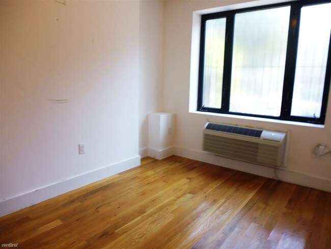 Building Photo - 742 Lafayette Ave