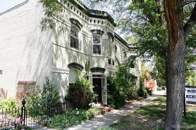 Building Photo - 2753 Champa St