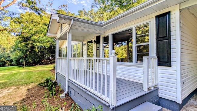 Building Photo - 3625 Looper Lake Rd