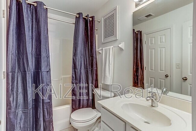 Foto del edificio - 1338 Harbor Park Dr