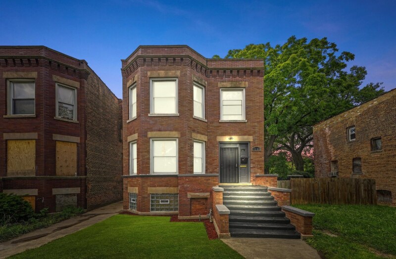 Foto principal - 7548 S Harvard Ave
