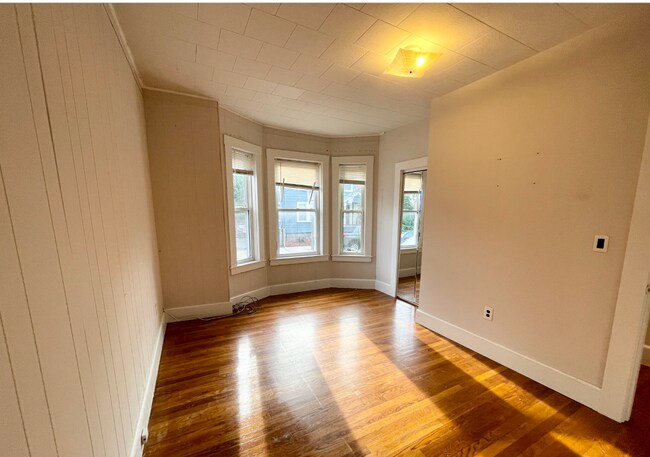 Foto del edificio - 122 Buttonwood St
