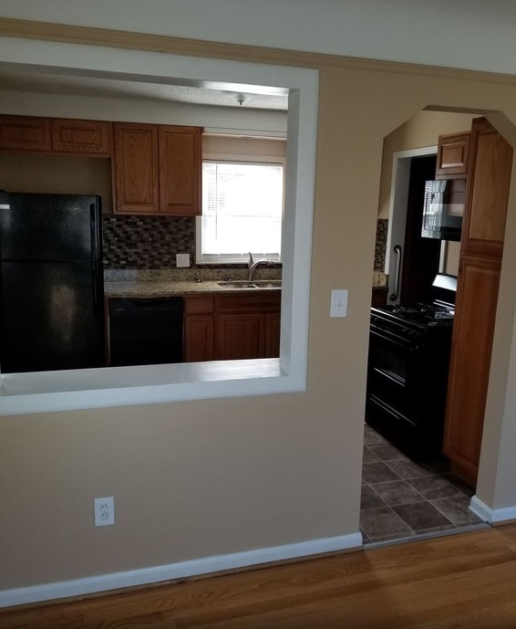 Building Photo - 14646 Trenton Rd