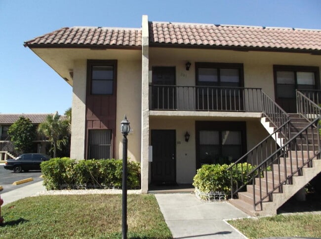 Building Photo - 5975 Forest Hill Blvd