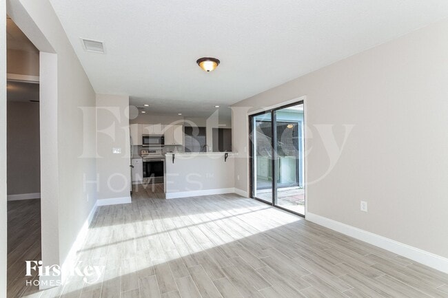 Foto del edificio - 1013 Dartmoor Pl