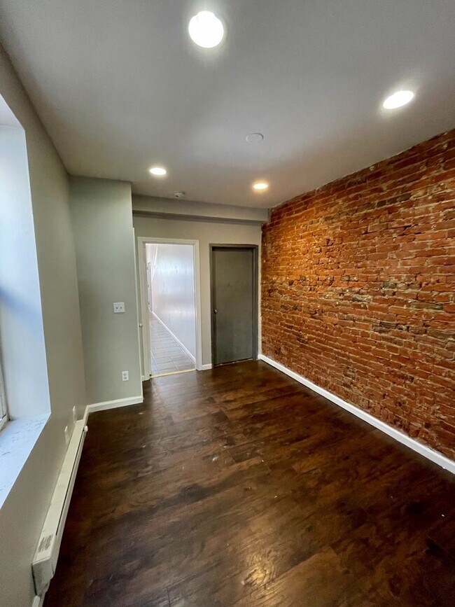 Foto del edificio - 2131 E Tioga St