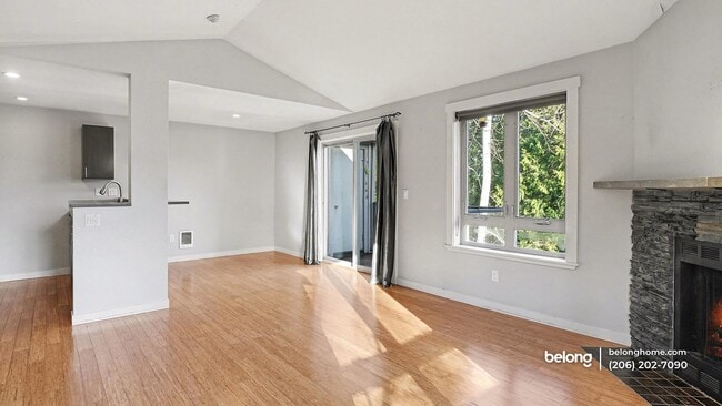 Building Photo - 15152 NE 82nd St