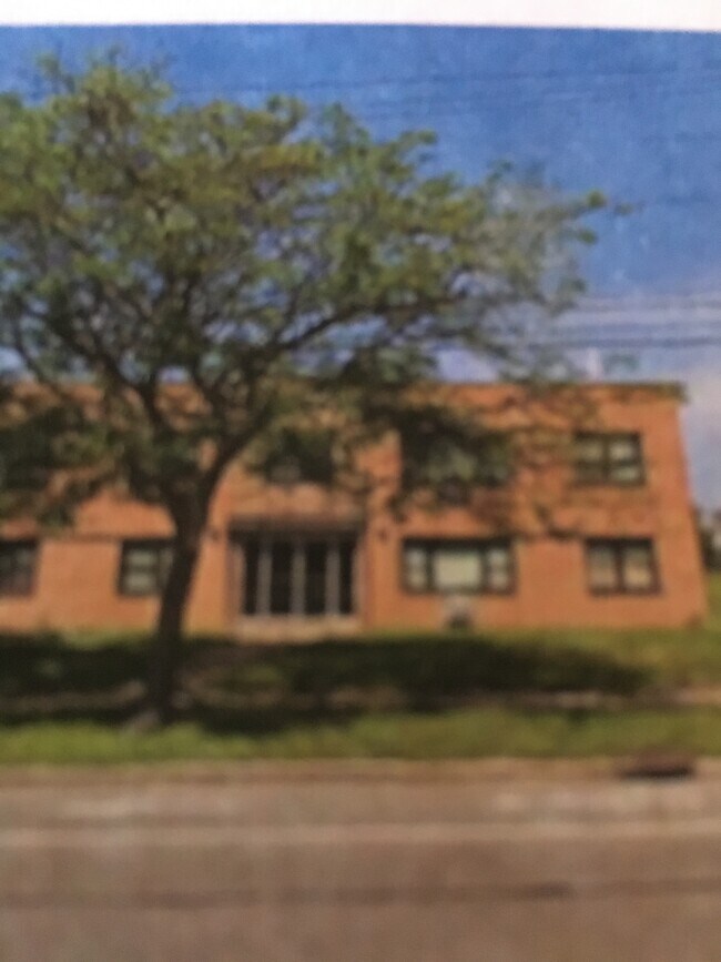 Foto del edificio - 17939 Lake Shore Blvd