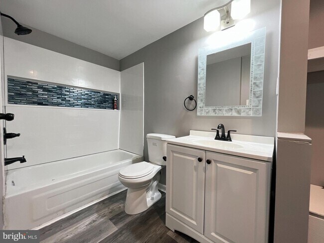 Foto del edificio - 10 Silverwood Cir