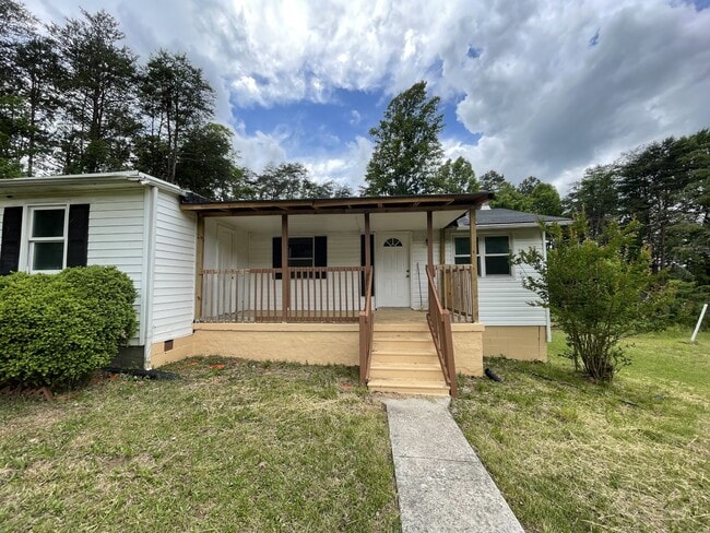 Photo - 1165 Hawkins Rd (Evington, VA) House