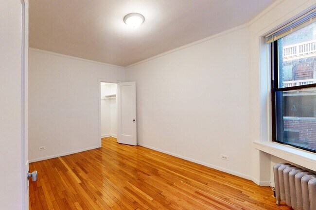 Foto del edificio - 5508 S. Cornell Avenue