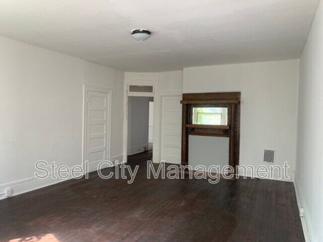 Building Photo - 810 Wood St