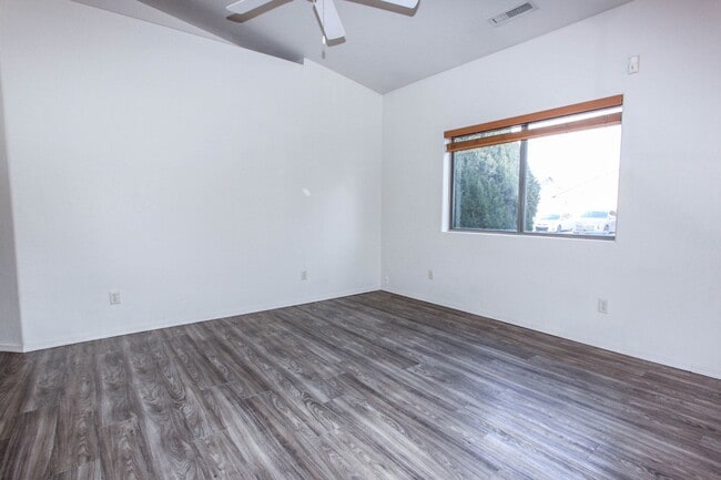 Building Photo - Granville Amenities