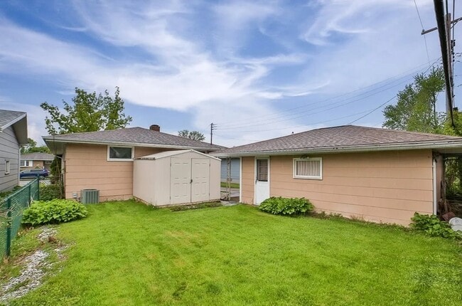 Building Photo - 212 Poinciana Pky