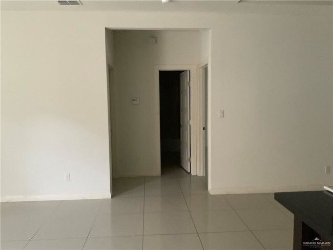 Foto del edificio - 713 E Myrtle Beach Ave