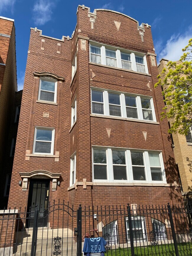 4940 N. Spaulding Ave. - 4940 N Spaulding Ave