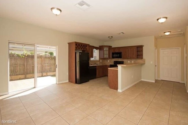 Building Photo - 3 br, 2 bath House - 6100 SW 39th St