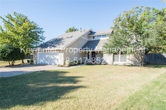 Building Photo - 7304 E 61st Pl S