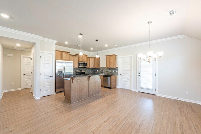 Building Photo - 61 N Manhattan Ave, Fayetteville, AR 72704...