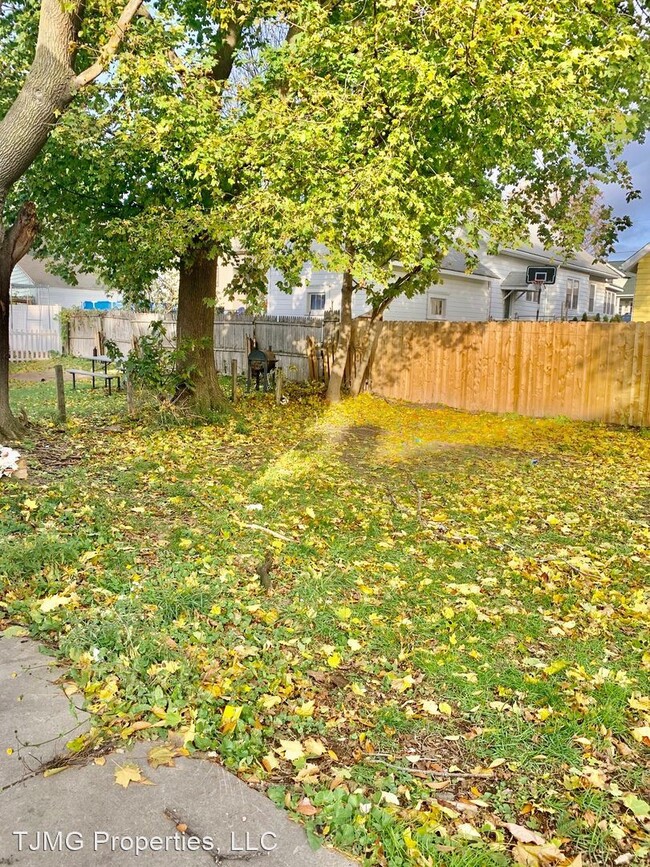 Building Photo - 2 br, 1 bath House - 1608 Butternut Street
