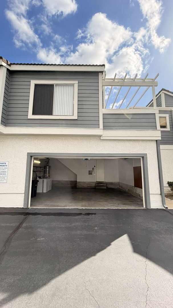 Building Photo - 24151 High Knob Rd