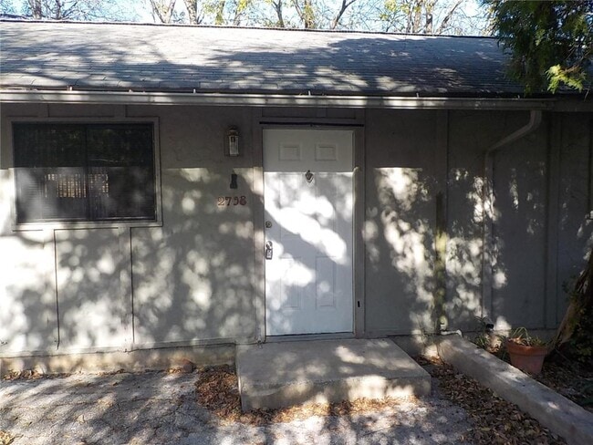Building Photo - 2708 Parker Ln