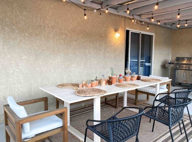 Foto del edificio - 475 Heritage Ln