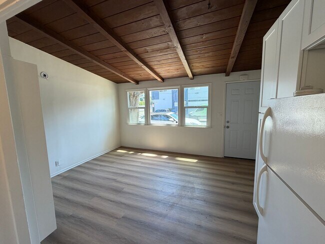 Foto del edificio - 12333 Havelock Ave