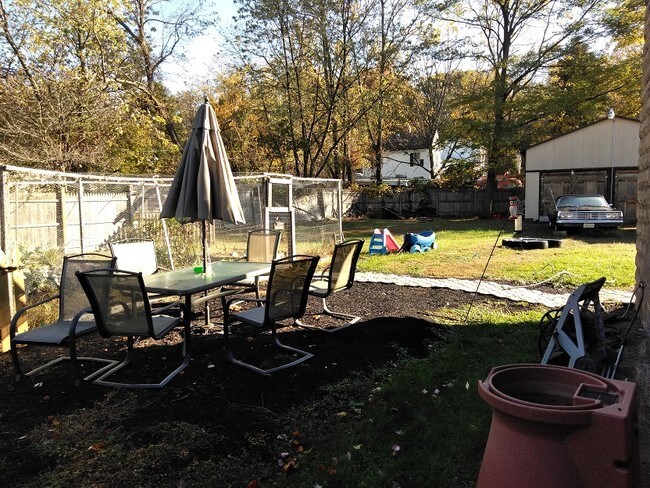 Foto del edificio - 519 Wellington Ave