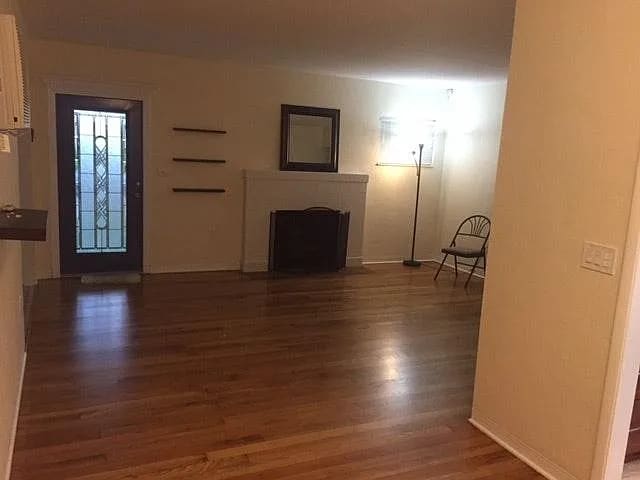 Building Photo - 500 Mendoza Ave