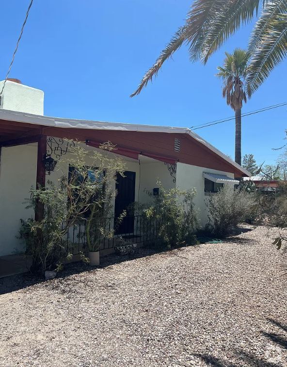 Building Photo - 3350 N Tucson Blvd