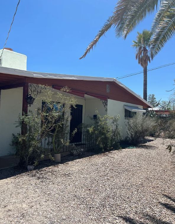 Primary Photo - 3350 N Tucson Blvd