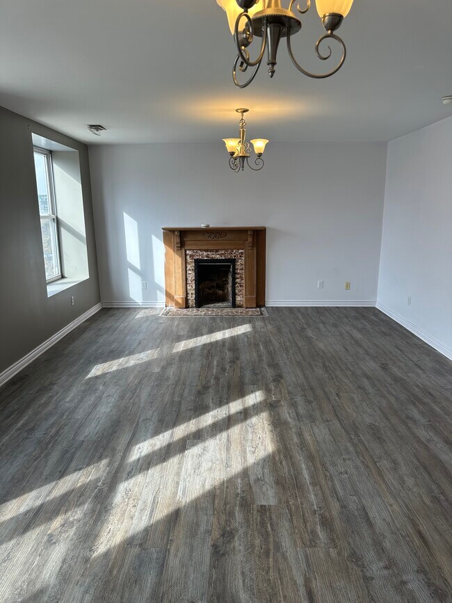 Foto del edificio - 1323 Winchester Ave