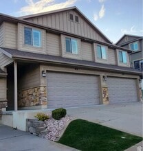 Building Photo - 3163 N Whitetail Dr