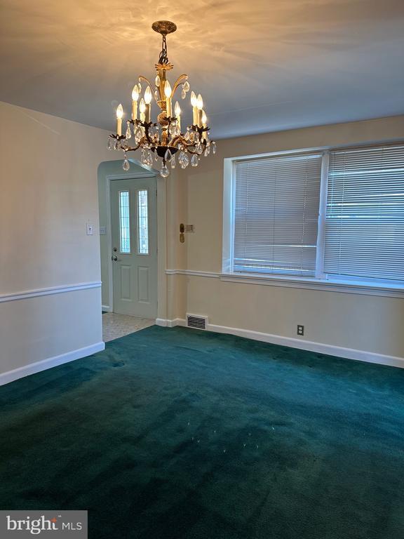 Foto del edificio - 724 Stanbridge Rd