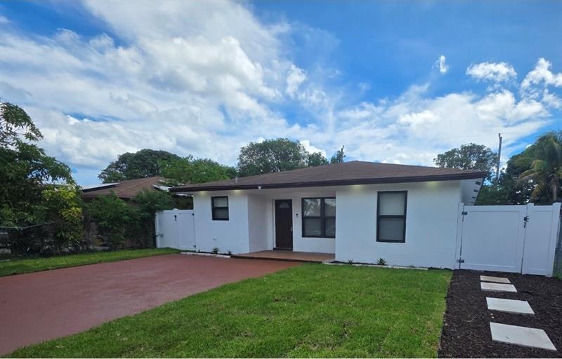 Foto principal - 320 Sterling Ave