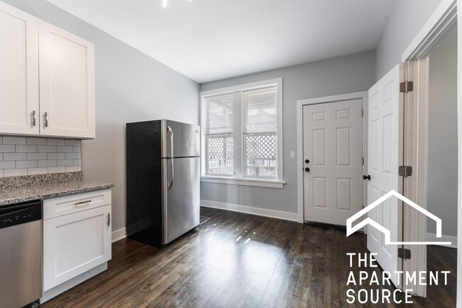 Photo - 1922 N Wilmot Ave (Chicago, IL) Apartment