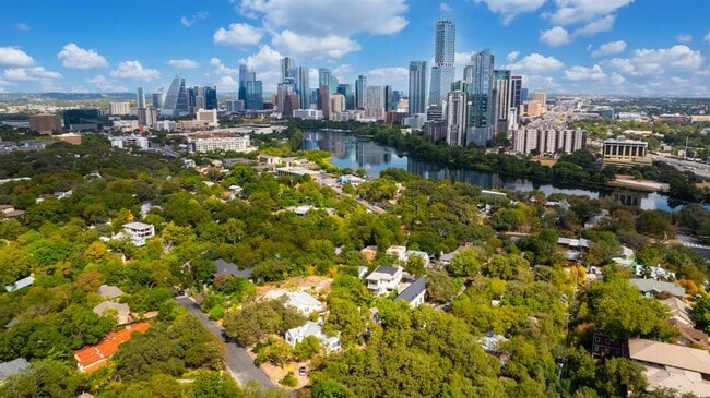 Building Photo - 811 Rutherford Pl