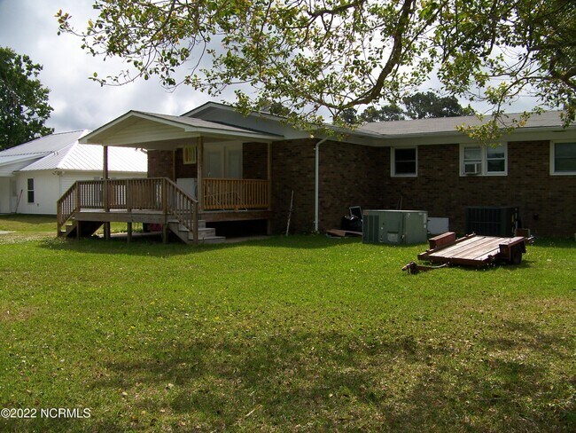 Foto del edificio - 2541 E Forest Dr